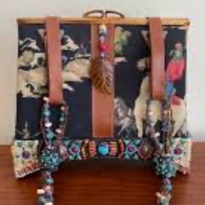 Handbag - Mary Frances "Happy Trails" beaded kisslock frame.